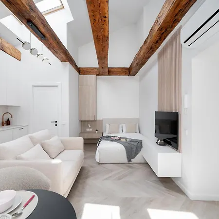 Bright I Etmonu St I Easy Check In I Cohost Апартаменты *