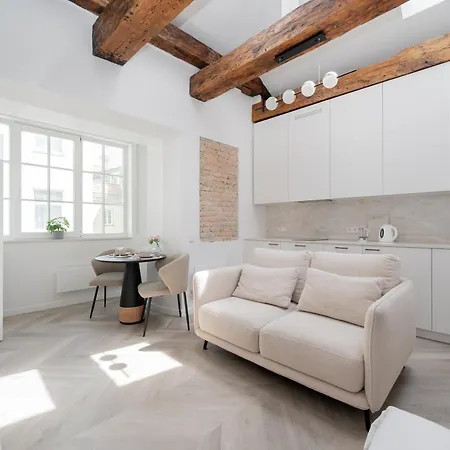 Bright I Etmonu St I Easy Check In I Cohost *