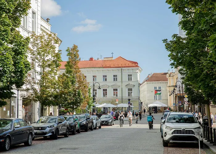 Bright I Etmonu St I Easy Check In I Cohost *