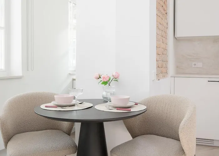 Bright I Etmonu St I Easy Check In I Cohost * Vilnius