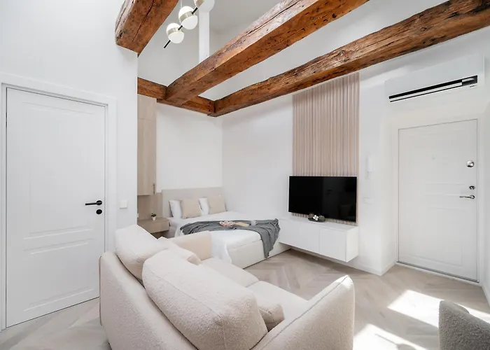 Bright I Etmonu St I Easy Check In I Cohost Apartament *