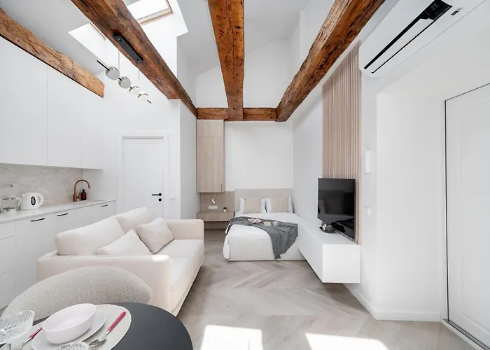 Bright I Etmonu St I Easy Check In I Cohost Apartman *